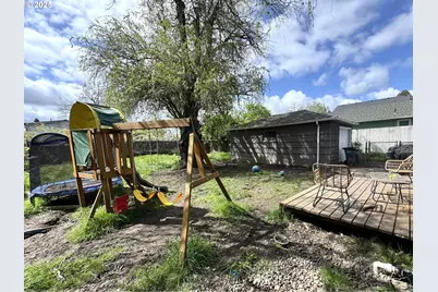 1135 Monmouth St, Independence, OR 97351 - Photo 18
