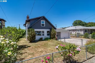 54 NW Rose St, Winston, OR 97496 - Photo 2