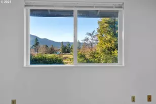 76330 Rainbow St, Oakridge, OR 97463 - Photo 20