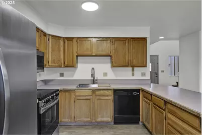 76330 Rainbow St, Oakridge, OR 97463 - Photo 14