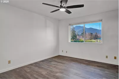 76330 Rainbow St, Oakridge, OR 97463 - Photo 18