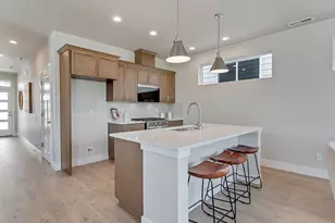 13904 SW 175th Ave, Tigard, OR 97140 - Photo 4