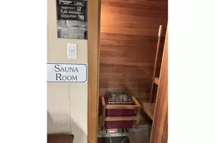 13540 NE Sacramento St, Portland, OR 97230 - Photo 8