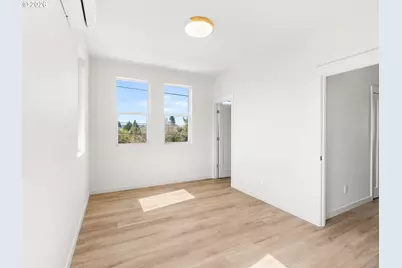 5870 N Missouri Ave, Portland, OR 97217 - Photo 10