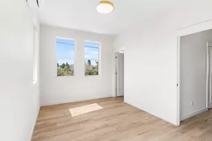 5870 N Missouri Ave, Portland, OR 97217 - Photo 10