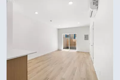 5870 N Missouri Ave, Portland, OR 97217 - Photo 14