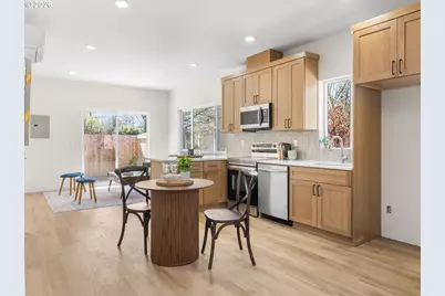 5870 N Missouri Ave, Portland, OR 97217 - Photo 2