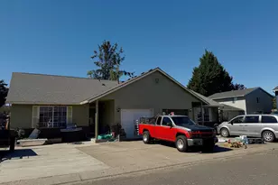 1462 NE Thomas Ct, Hillsboro, OR 97124 - Photo 1