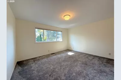 3933 Dorchester Ln, Eugene, OR 97404 - Photo 24