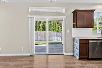 1375 Lorien Ln, Eugene, OR 97404 - Photo 12