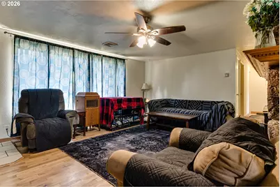 617 Ellsworth St, Eugene, OR 97402 - Photo 2