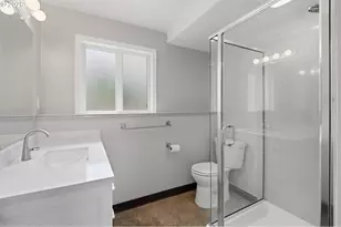 801 SE 37th Ave, Hillsboro, OR 97123 - Photo 30