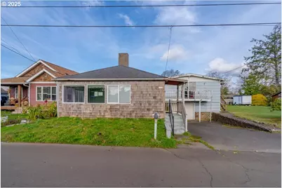 1110 6th Ave, Seaside, OR 97138 - Photo 1