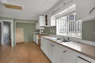 1110 6th Ave, Seaside, OR 97138 - Photo 14