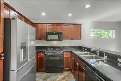 16784 NW Arizona Dr, Beaverton, OR 97006 - Photo 8