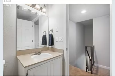 2921 NE Rene Ave #15-B, Gresham, OR 97030 - Photo 10