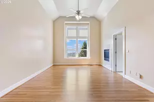 2633 NW Holloway Dr, Portland, OR 97229 - Photo 14