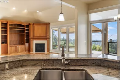 2633 NW Holloway Dr, Portland, OR 97229 - Photo 12