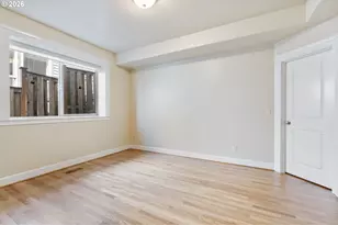 2633 NW Holloway Dr, Portland, OR 97229 - Photo 30