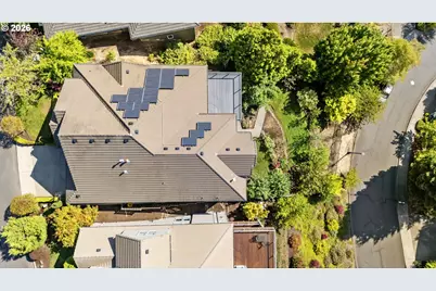 2633 NW Holloway Dr, Portland, OR 97229 - Photo 42