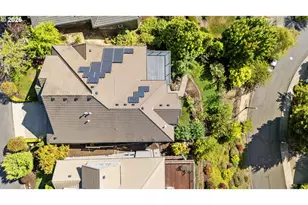 2633 NW Holloway Dr, Portland, OR 97229 - Photo 42