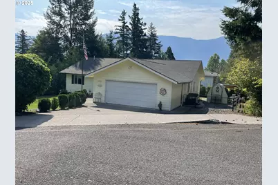 270 NW Bulldog Dr, Stevenson, WA 98648 - Photo 2