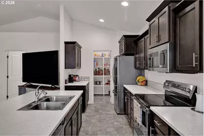 789 S 52nd Pl, Springfield, OR 97478 - Photo 14