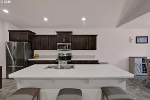 789 S 52nd Pl, Springfield, OR 97478 - Photo 12