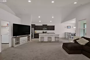 789 S 52nd Pl, Springfield, OR 97478 - Photo 8