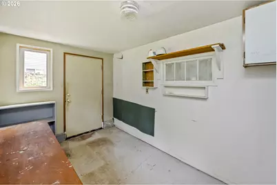 1827 SW Dewitt St, Portland, OR 97239 - Photo 36