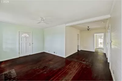 1827 SW Dewitt St, Portland, OR 97239 - Photo 6