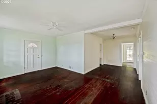 1827 SW Dewitt St, Portland, OR 97239 - Photo 6