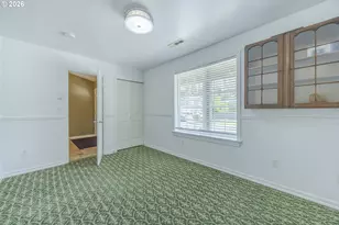 6876 Simeon Dr, Springfield, OR 97478 - Photo 6