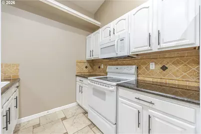 6876 Simeon Dr, Springfield, OR 97478 - Photo 20