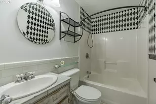 6876 Simeon Dr, Springfield, OR 97478 - Photo 26