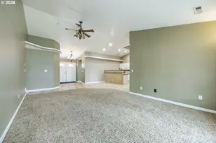 6876 Simeon Dr, Springfield, OR 97478 - Photo 10