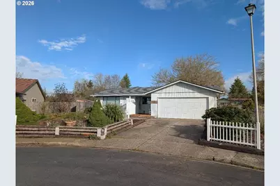 311 SW Jasmine Ct, McMinnville, OR 97128 - Photo 2
