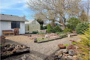 311 SW Jasmine Ct, McMinnville, OR 97128 - Photo 4