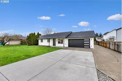 8321 NE 157th Ave, Vancouver, WA 98682 - Photo 2