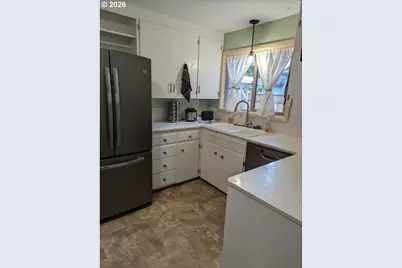 2682 Harris St, Eugene, OR 97405 - Photo 4