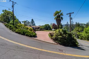 541 SE Terrace Dr, Roseburg, OR 97470 - Photo 48