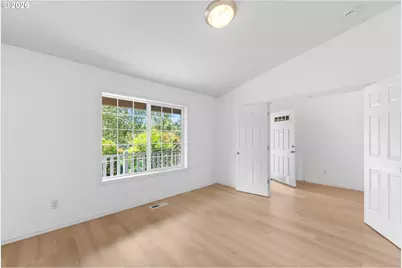16524 NE 42nd St, Vancouver, WA 98682 - Photo 8