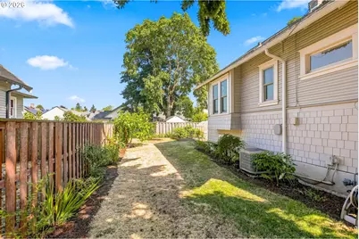 6402 SE 89th Ave, Portland, OR 97266 - Photo 32