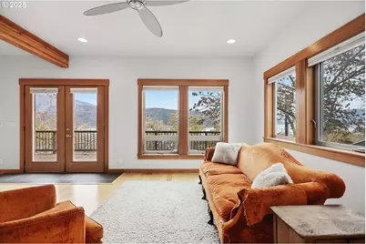 608 Columbia Ave, Lyle, WA 98635 - Photo 8