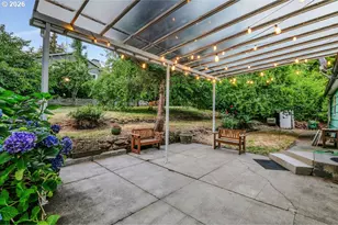 1911 SW Marigold St, Portland, OR 97219 - Photo 40