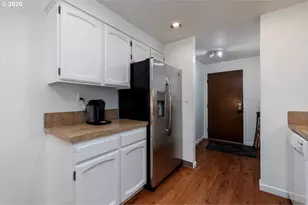 9124 SW Wilshire St, Portland, OR 97225 - Photo 10