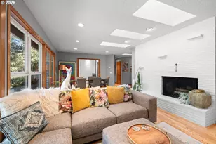 10529 SW Lancaster Rd, Portland, OR 97219 - Photo 18