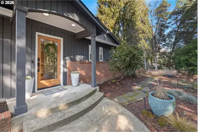 10529 SW Lancaster Rd, Portland, OR 97219 - Photo 4