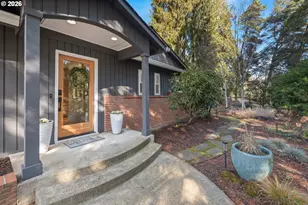 10529 SW Lancaster Rd, Portland, OR 97219 - Photo 4