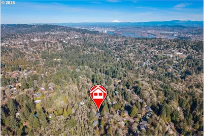 10529 SW Lancaster Rd, Portland, OR 97219 - Photo 44